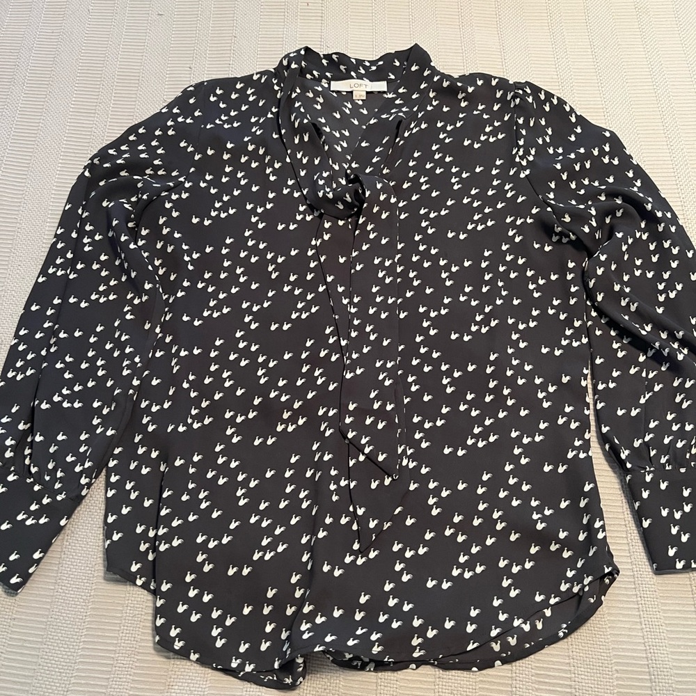 Loft size Small grey and white blouse